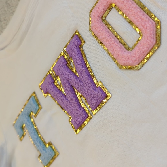 Amazon Essentials Homemade Iron-On "TWO" Decals T-shirt, 4T - Picture 2 of 7